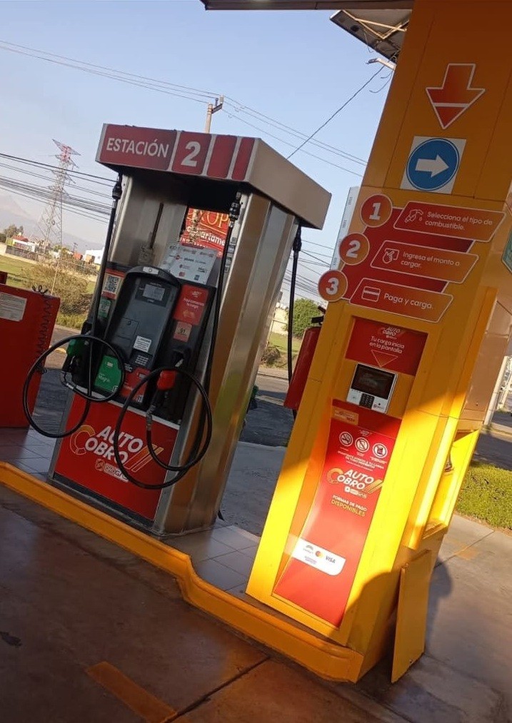 Publicidad instalada en bombas de gasolina